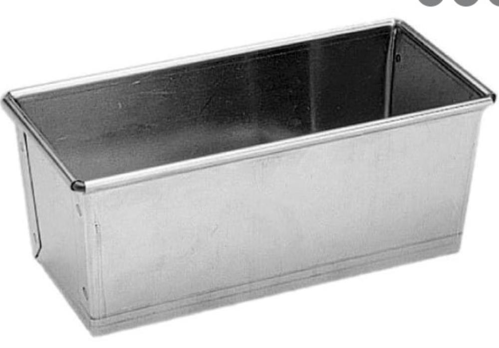 PLAIN TIN CAKE MOLD 20X8 HT 8CM
