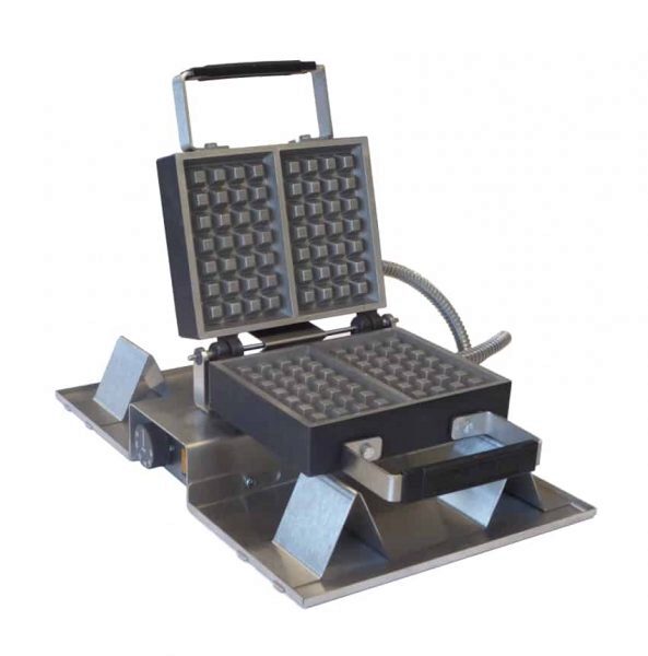 AMPI WAFFELIJZER 52104 4/4 PANNENKOEKEN 4X7-230V THERMOSTAAT + SNOER 1350W