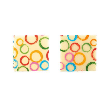 2024693 COLORED PLAQUE WITH FLOWERS/ROUNDS 3CM 220PCS ***ON/ORDER***