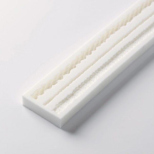 009908 PCB MOULE SILICONE LES CORDELETTES 3 DESIGNS 50 CM 1PCE ***S/CD***