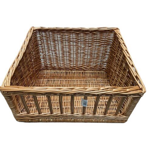 WICKER BASKET WITH GUN 48X40CM H/AV 16C H/AR 27CM