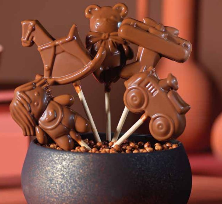 070389 PCB BLISTERS LOLLIPOPS TOYS OF YESTERYEAR 5 DESIGNS FOR 45 LOLLIPOPS AND STICKS 9PCS ***S/CD***