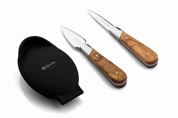 LAGUIOLE 2 OYSTER KNIVES WITH SILICONE HAND PROTECTOR