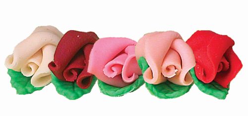 [08040003] ASSORTED MARZIPAN ROSES WITH LEAF 30X40MM 35PCS