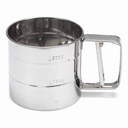 [57663581] PATISSE TAMIS PINCE A SUCRE/FARINE 10CM-350GR- MENAGER