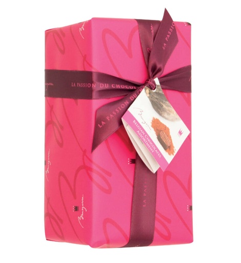 [11040070] BRUYERRE BALLOTIN TYPE 850GR GARNEERDE EVENEMENTENVERPAKKING FUCHSIA DOOS VAN 3 STUKS