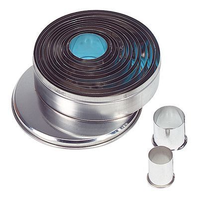 [52001024] BOX OF 14 PLAIN ROUND TIN CUTTERS FROM 2 CM TO 11 CM