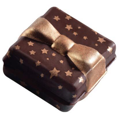 [08057965] 074283 PCB PAQUETS CADEAUX CN ET CB 2 DESIGNS 3,2X3,2 CM 126PCES ***S/CD***